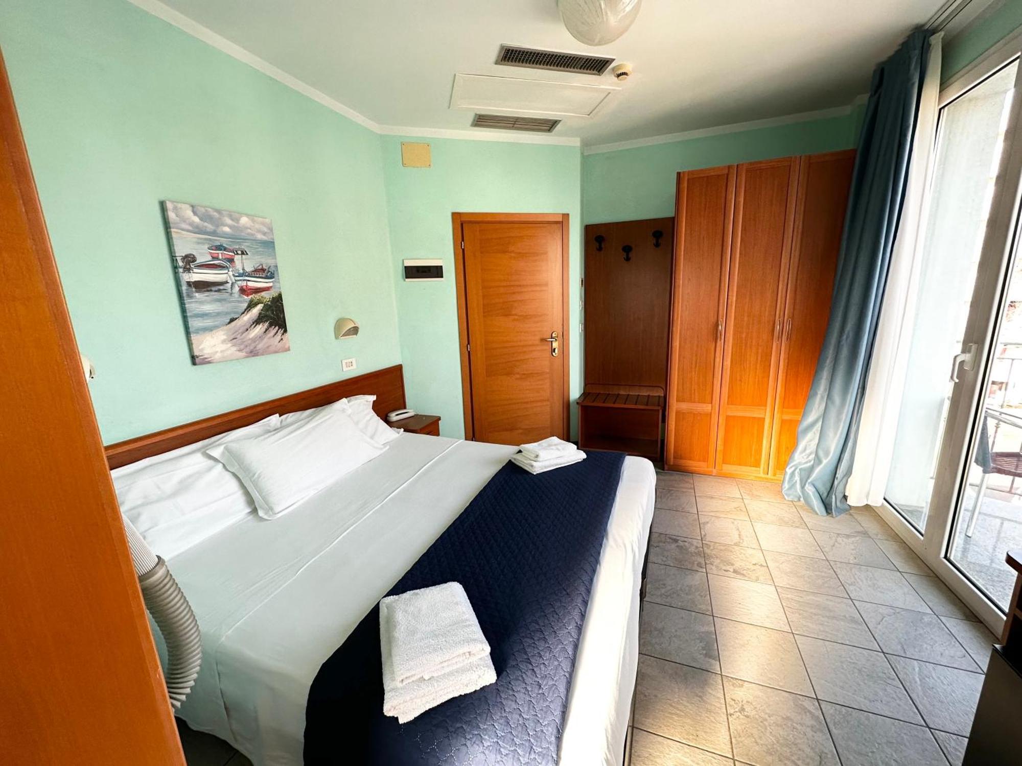 Hotel Kennedy Rimini Exteriér fotografie