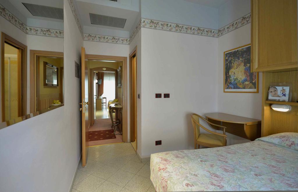 Hotel Kennedy Rimini Exteriér fotografie